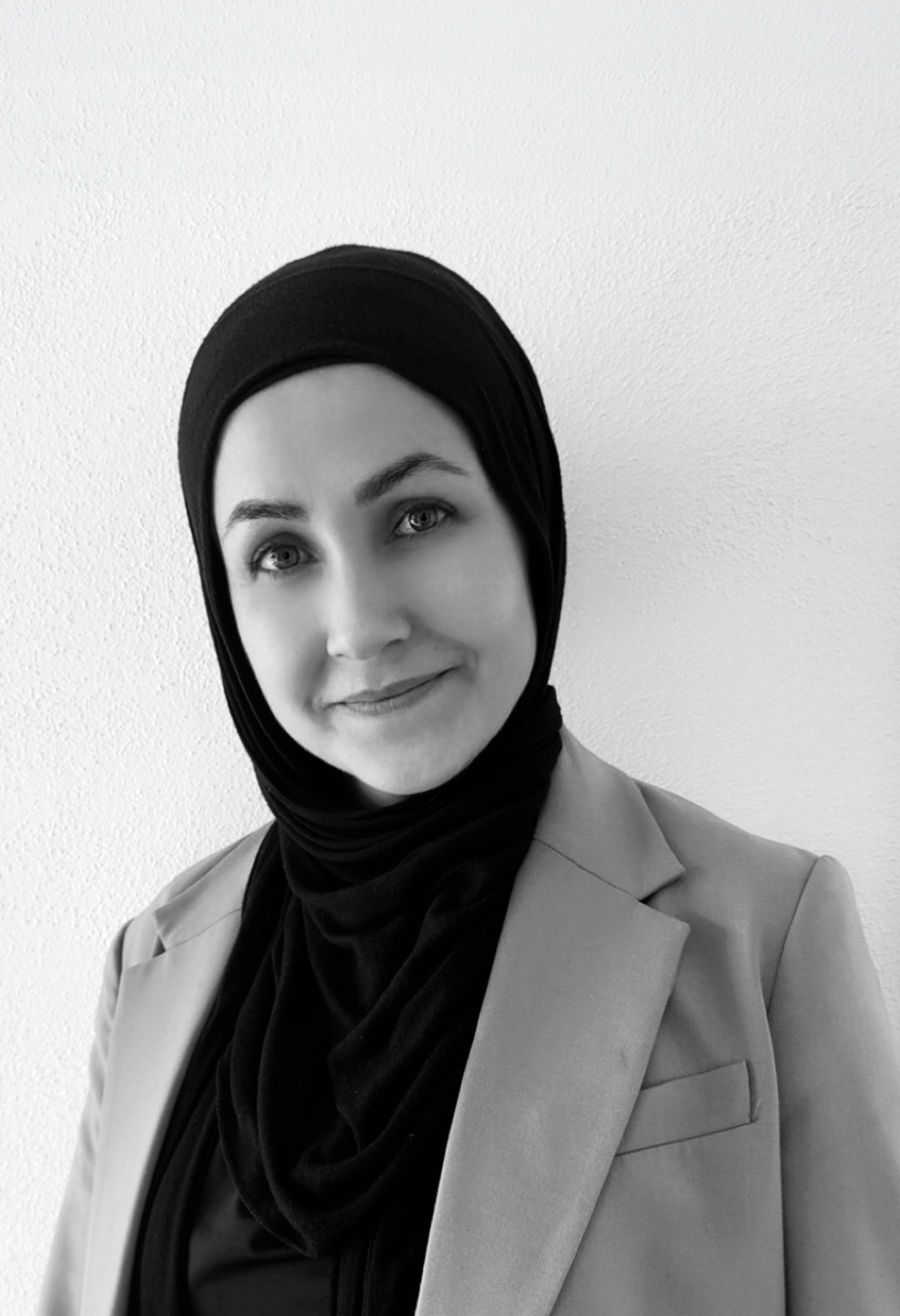 Esra Özer